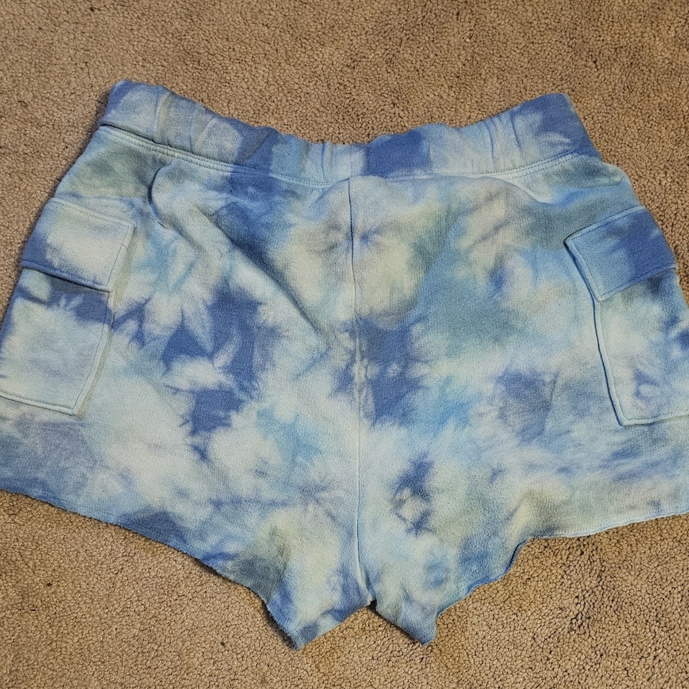 Shorts - Picture 2 of 2